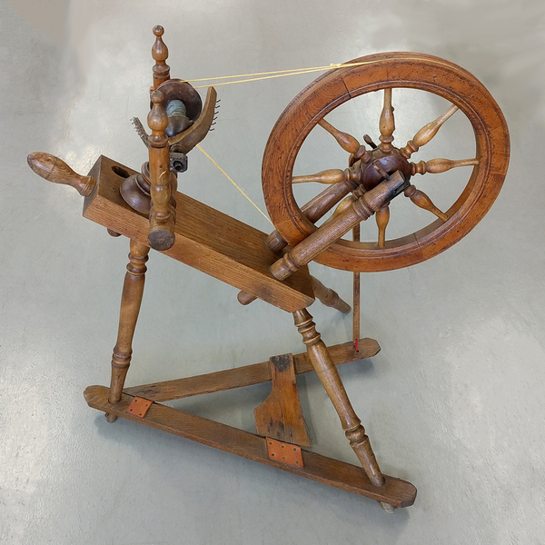 Used Unknown Antique Saxony Double Drive Wheel | Used Spinning Wheels